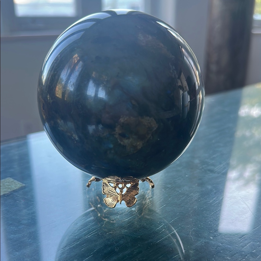 Labradorite Crystal Sphere large - Picture 3 of 12
